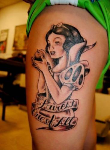 Photo:  10-snow-white-s-tattoo-with-an-apple-in-a-leg_large